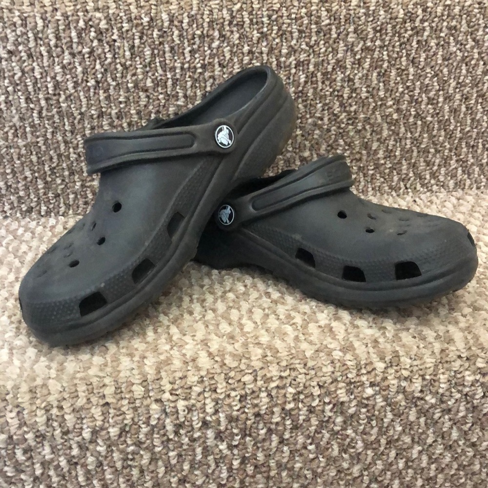 Black CROCS ✖️